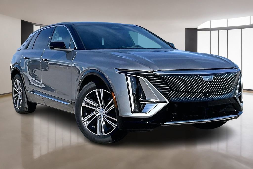 New 2026 Cadillac Lyriq Luxury AWD/4WD image 2