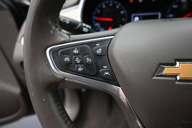 Used 2020 Chevrolet Malibu LT w/ Leather Package FWD image 4