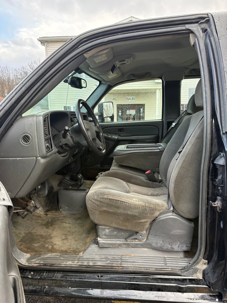 Used 2004 Chevrolet Silverado 2500 LS AWD/4WD image 9