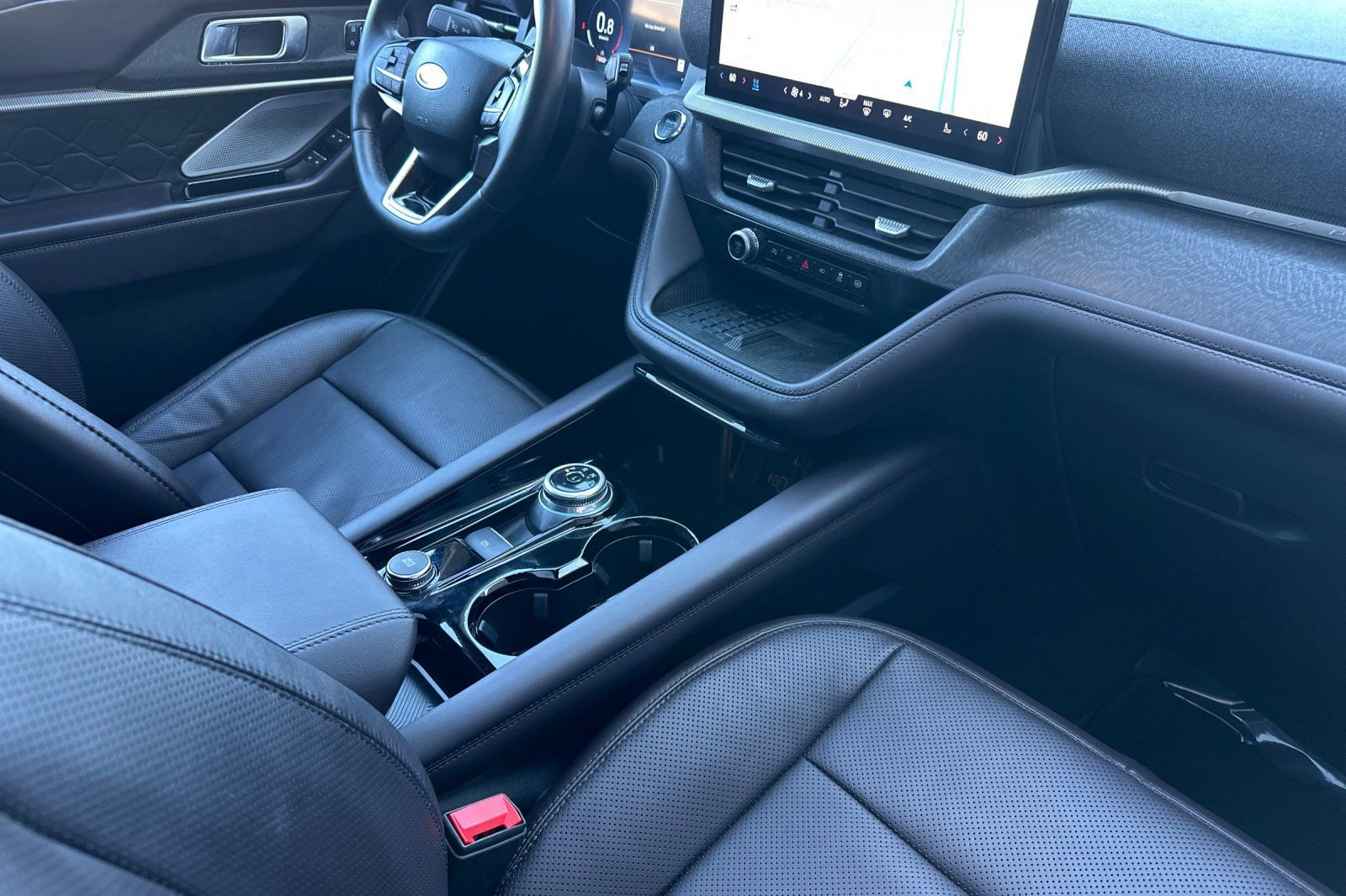 Used 2025 Ford Explorer Platinum w/ LUX Leather Package image 21