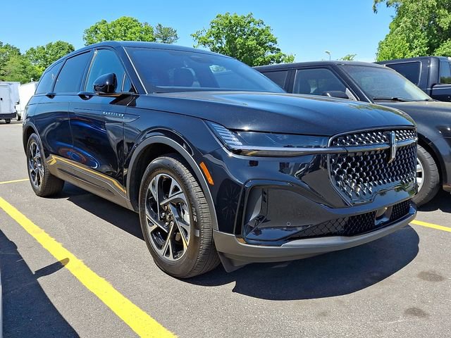 Used 2025 Lincoln Nautilus Premier w/ Jet Appearance Package AWD/4WD image 2