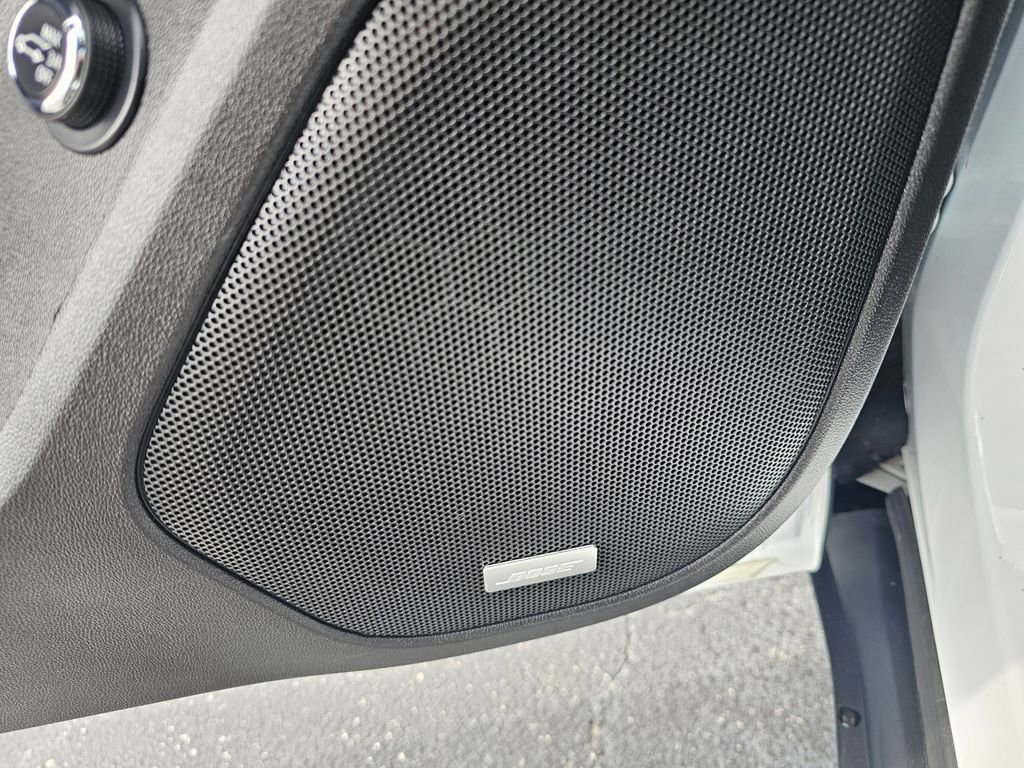 Used 2023 GMC Acadia AT4 w/ Technology Package image 17