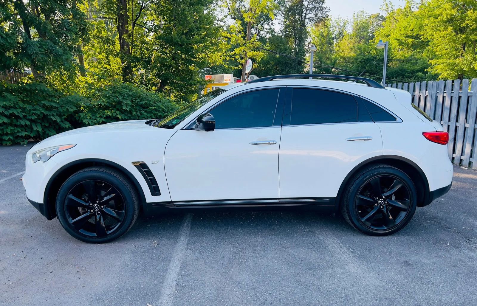 Used 2016 INFINITI QX70 AWD image 4