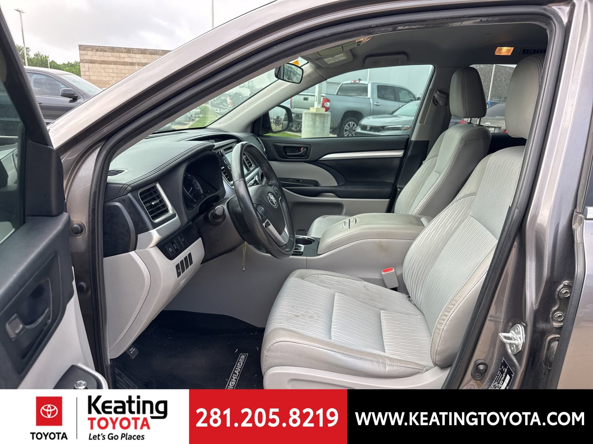 Used 2019 Toyota Highlander Plus FWD image 15