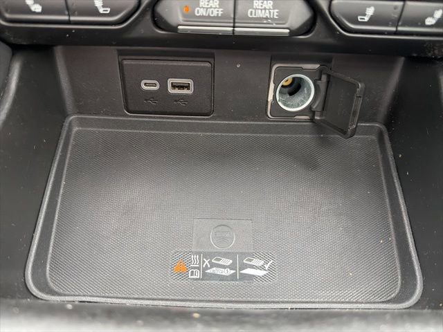 Used 2022 Chevrolet Tahoe RST w/ Sport Performance Package image 38