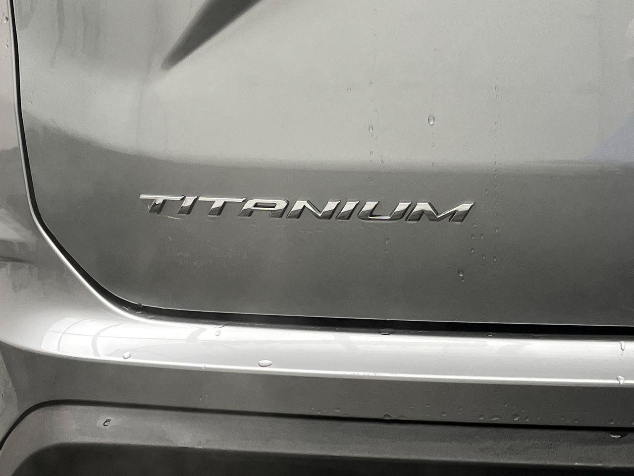 Used 2023 Ford Edge Titanium w/ Cargo Accessory Package AWD/4WD image 31