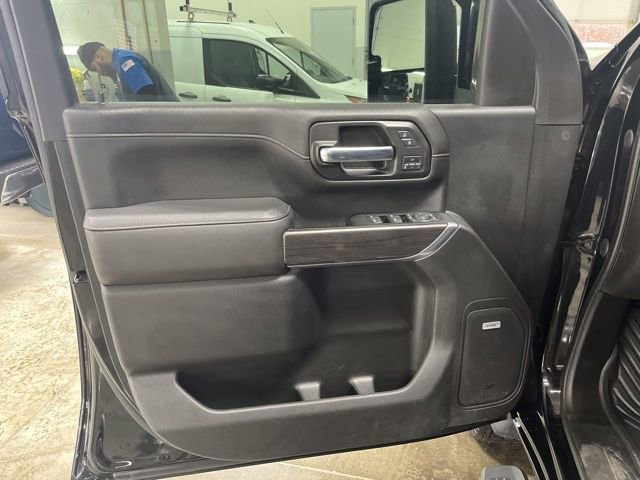 Used 2020 Chevrolet Silverado 2500 LTZ w/ LTZ Plus Package image 16