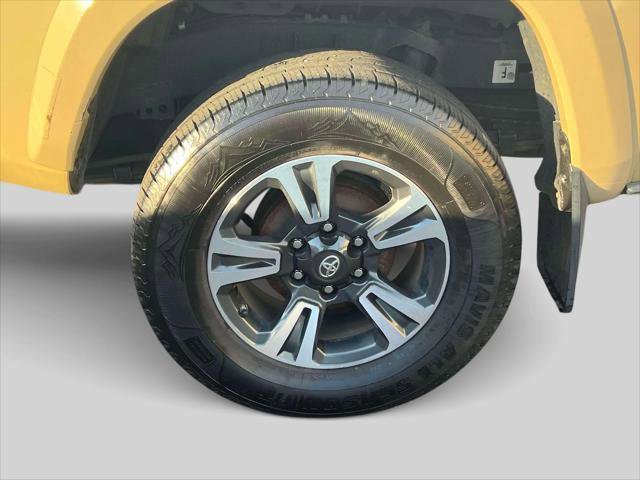 Certified 2019 Toyota Tacoma TRD Sport image 8