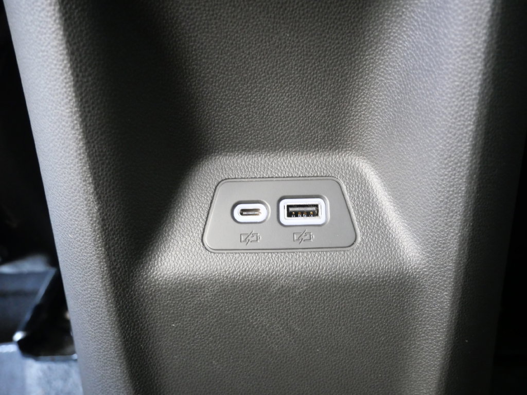 Used 2023 Buick Envision Essence FWD image 33