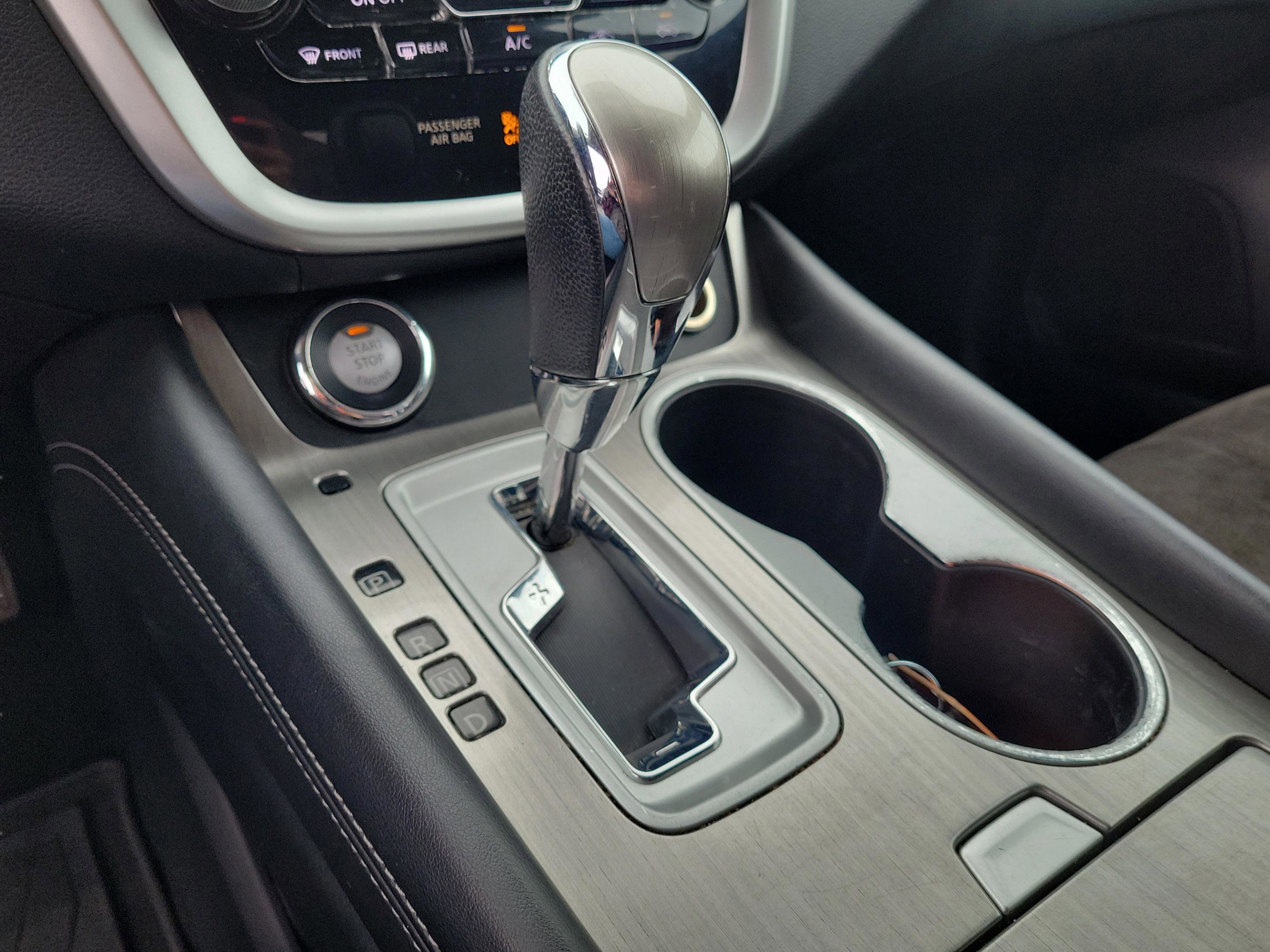 Used 2015 Nissan Murano SV image 32