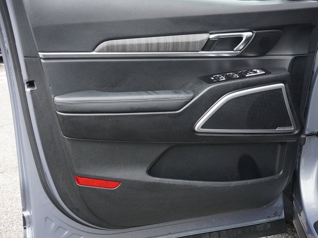Used 2023 Kia Telluride EX image 25