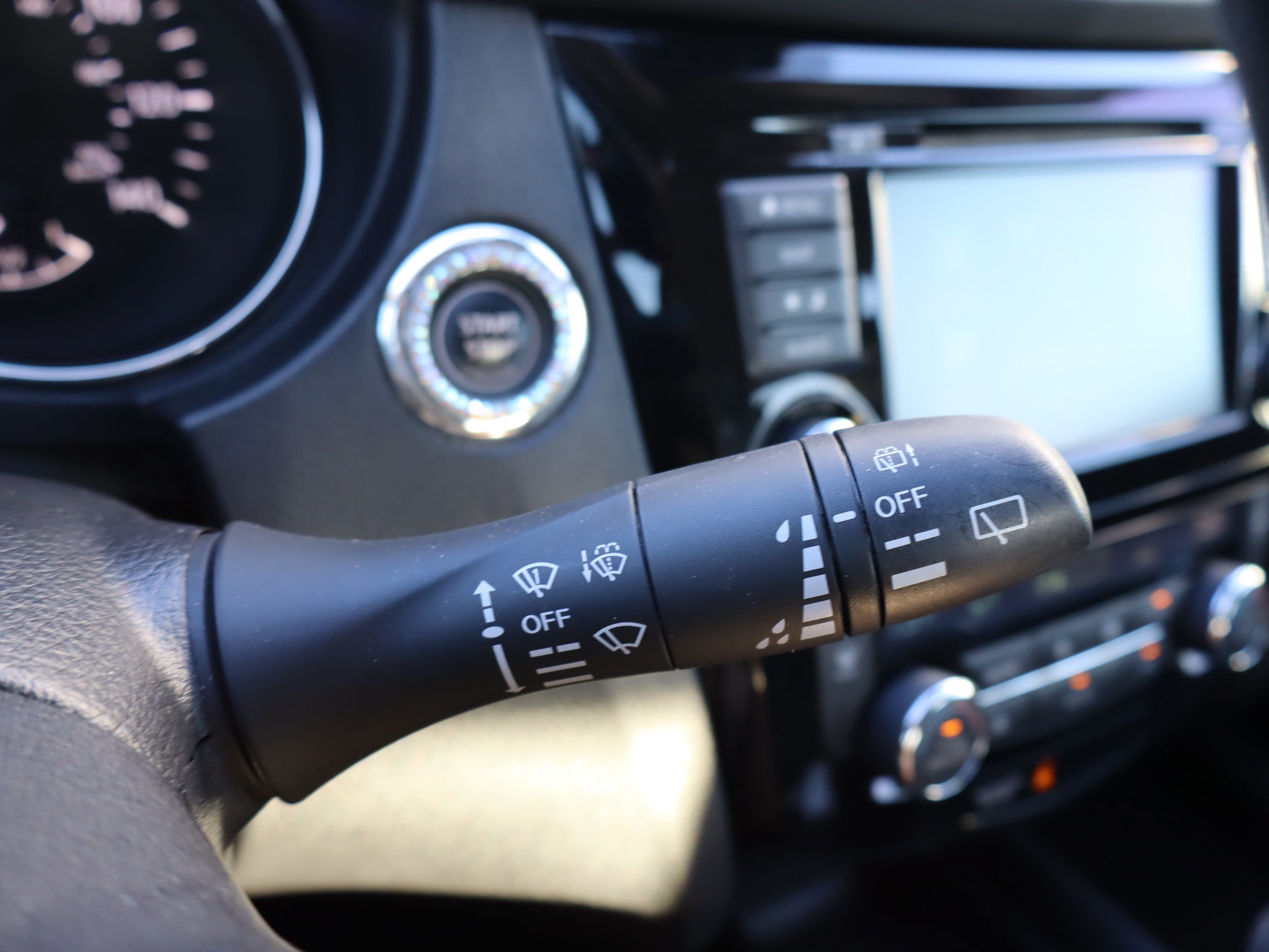 Used 2019 Nissan Rogue Sport SL FWD image 23