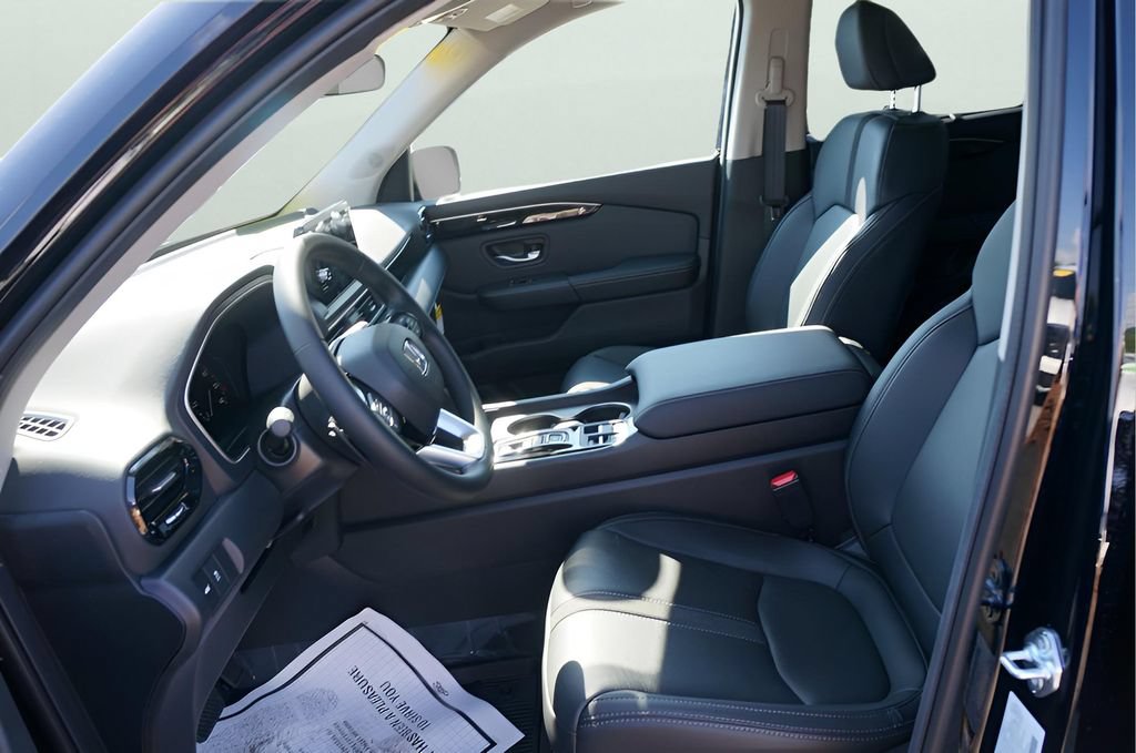 Used 2025 Honda Pilot EX-L image 14