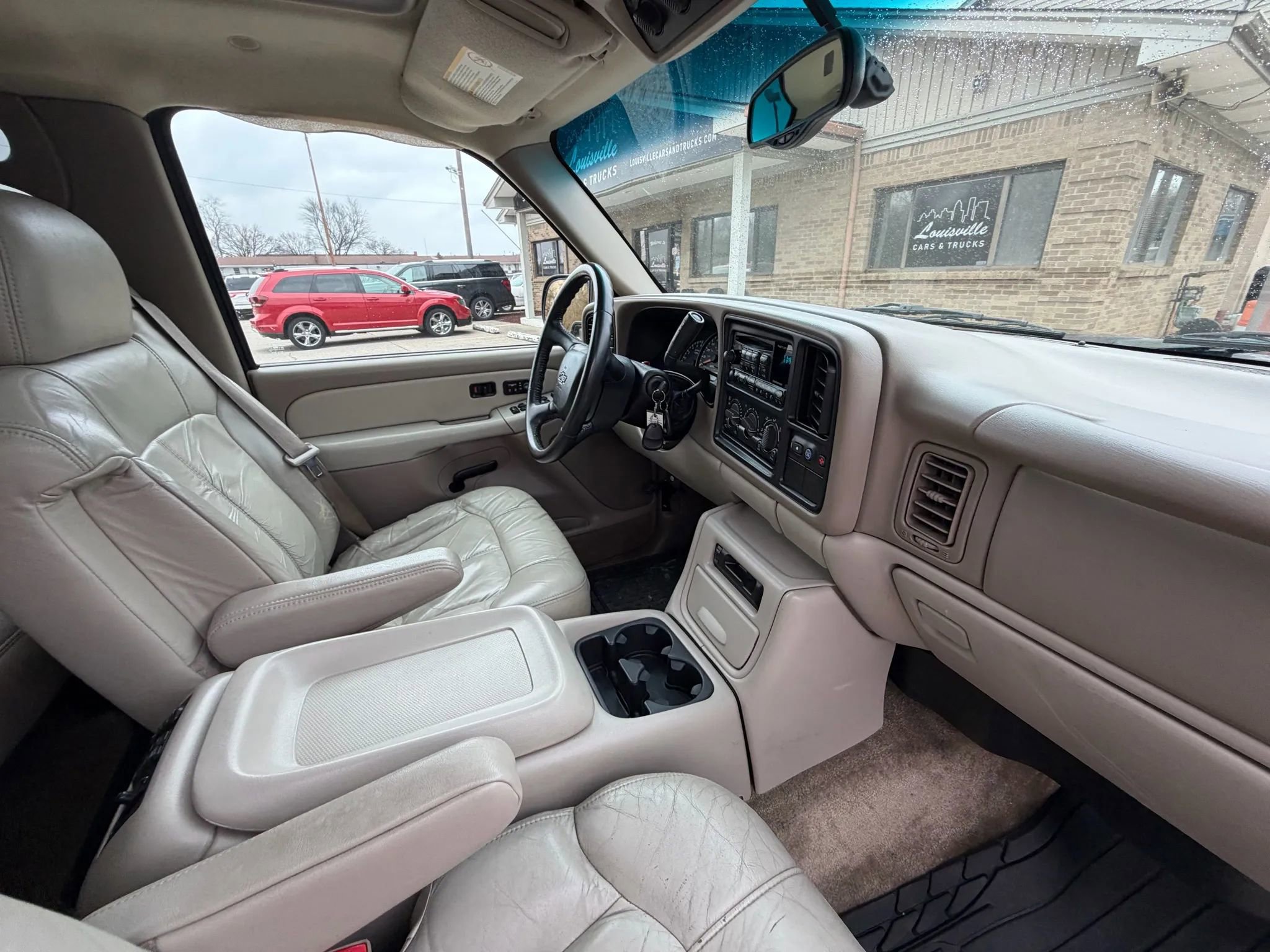 Used 2002 Chevrolet Tahoe LT image 13