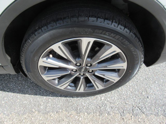 Used 2022 Lincoln Corsair Reserve w/ Elements Package FWD image 10