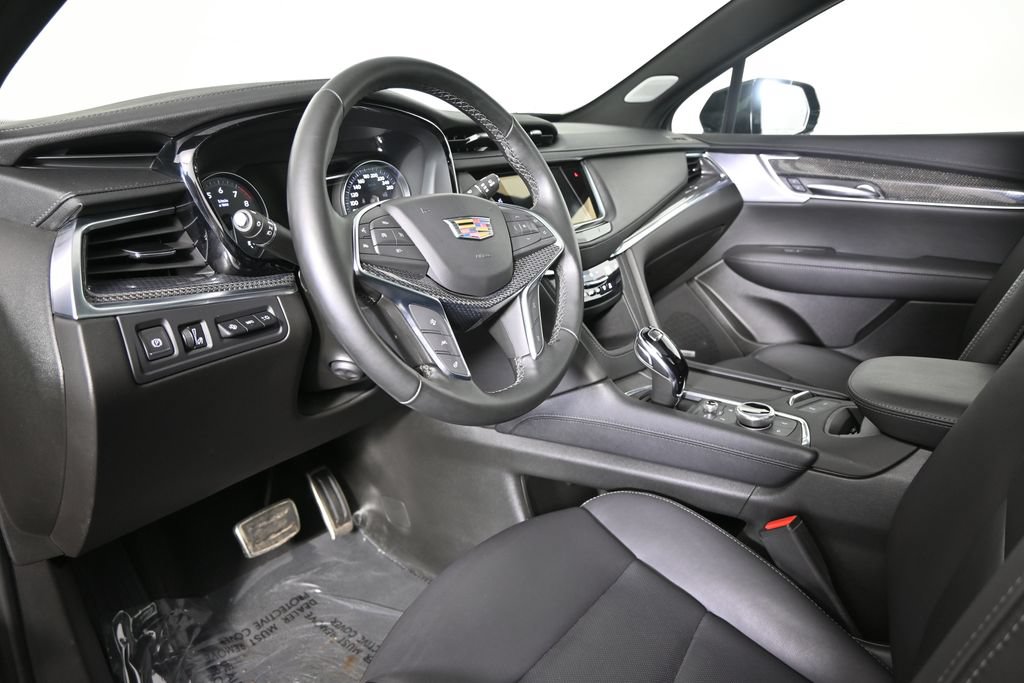 Certified 2025 Cadillac XT5 Sportv w/ Technology Package AWD/4WD image 23