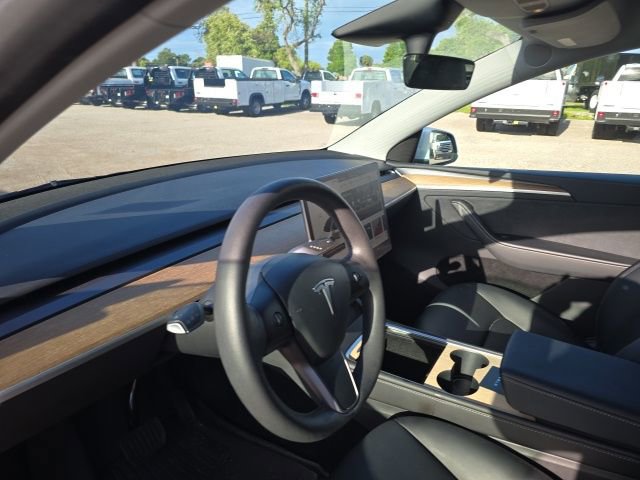 Used 2023 Tesla Model Y Long Range image 9