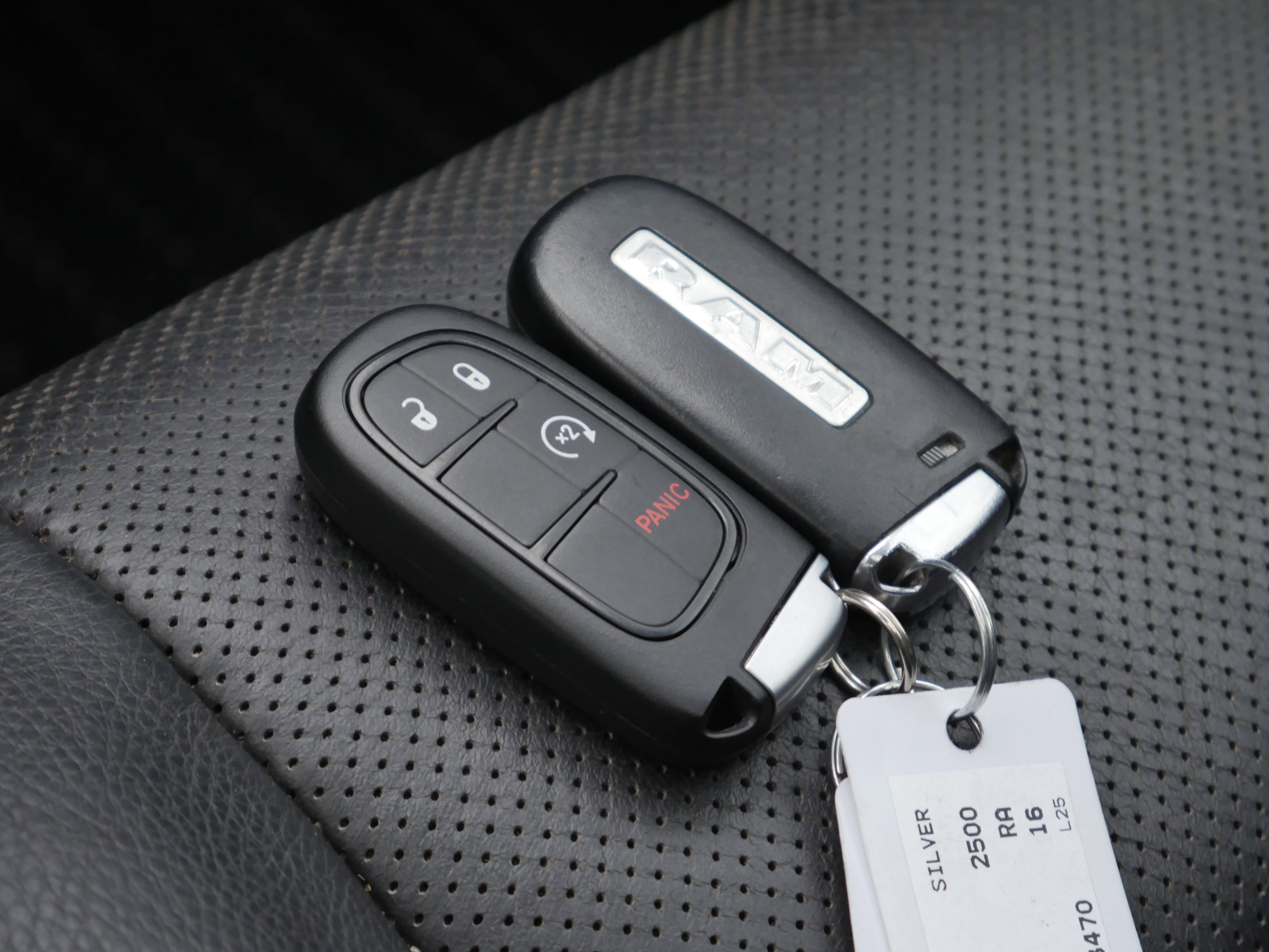 Used 2016 RAM 2500 Limited image 37