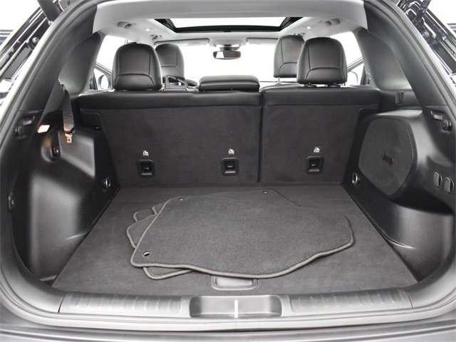 Used 2022 Jeep Cherokee Limited image 7