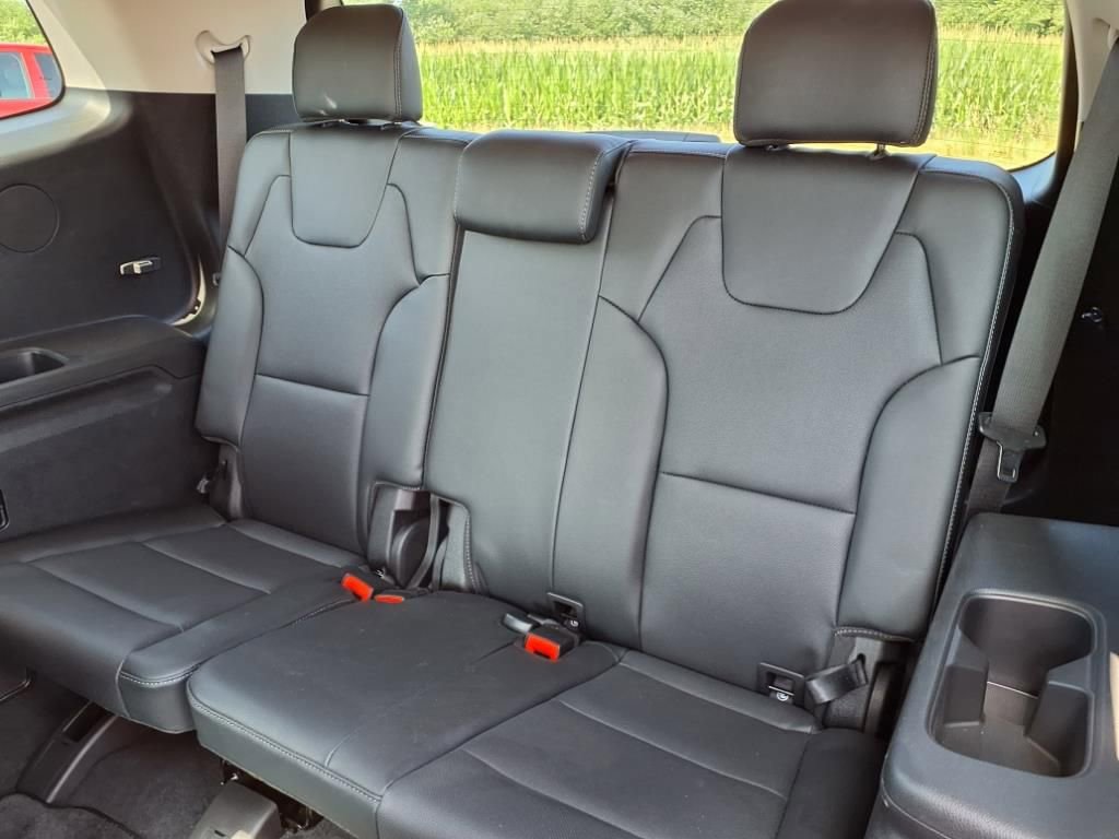 Used 2024 Kia Telluride EX w/ EX Captain's Chair Package image 28
