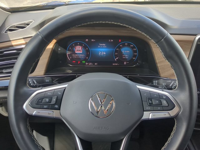 Used 2024 Volkswagen Atlas SE FWD image 31