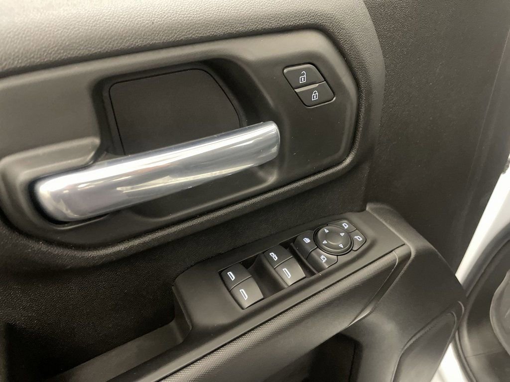 Used 2024 Chevrolet Silverado 2500 Custom w/ Custom Convenience Package image 17