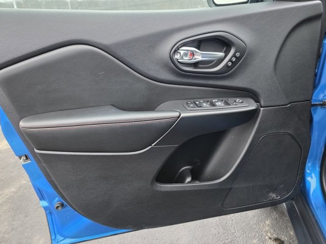 Used 2022 Jeep Cherokee Trailhawk w/ Premium Leather Package image 18