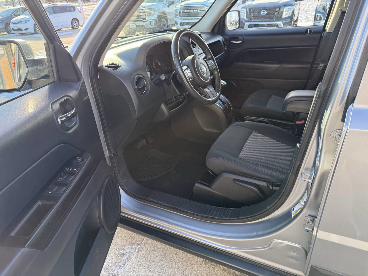 Used 2014 Jeep Patriot Latitude image 5
