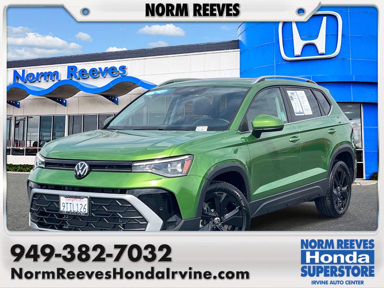 Used 2025 Volkswagen Taos SE w/ Panoramic Sunroof Package image 1