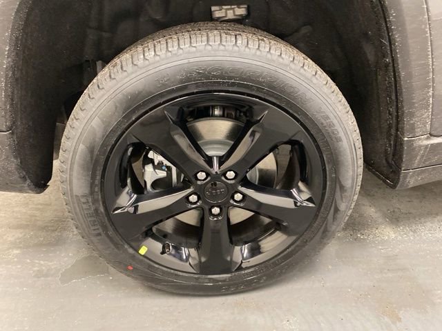 New 2026 Jeep Grand Cherokee L Limited image 32