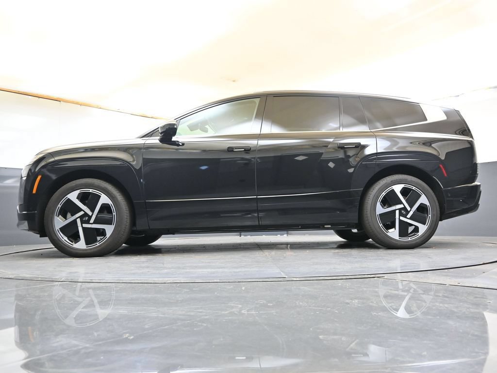 Certified 2026 Hyundai Ioniq 9 Calligraphy AWD/4WD image 32