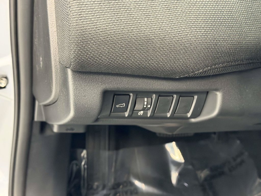 Used 2026 Subaru Outback Premium AWD/4WD image 19
