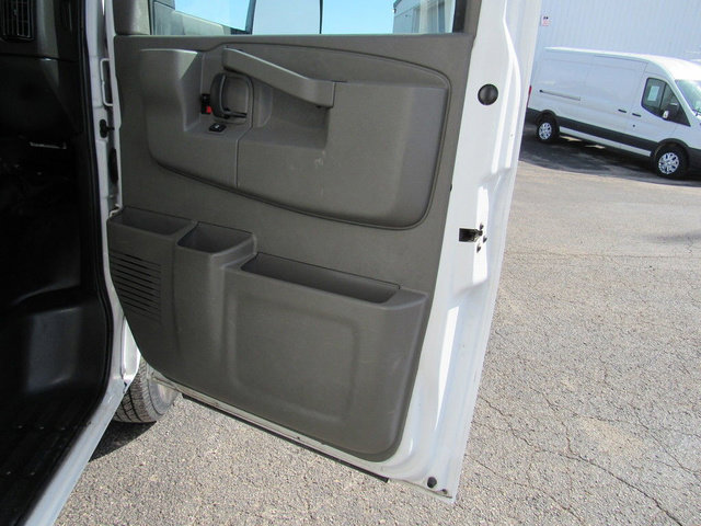 Used 2022 GMC Savana 3500 Extended w/ Power Convenience Package RWD image 12