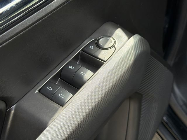 Used 2025 GMC Canyon Elevation w/ Technology Package RWD image 17