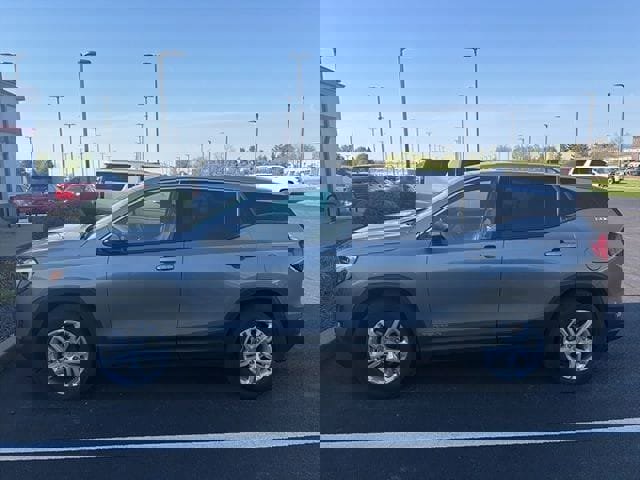 Used 2020 GMC Terrain SLE image 3