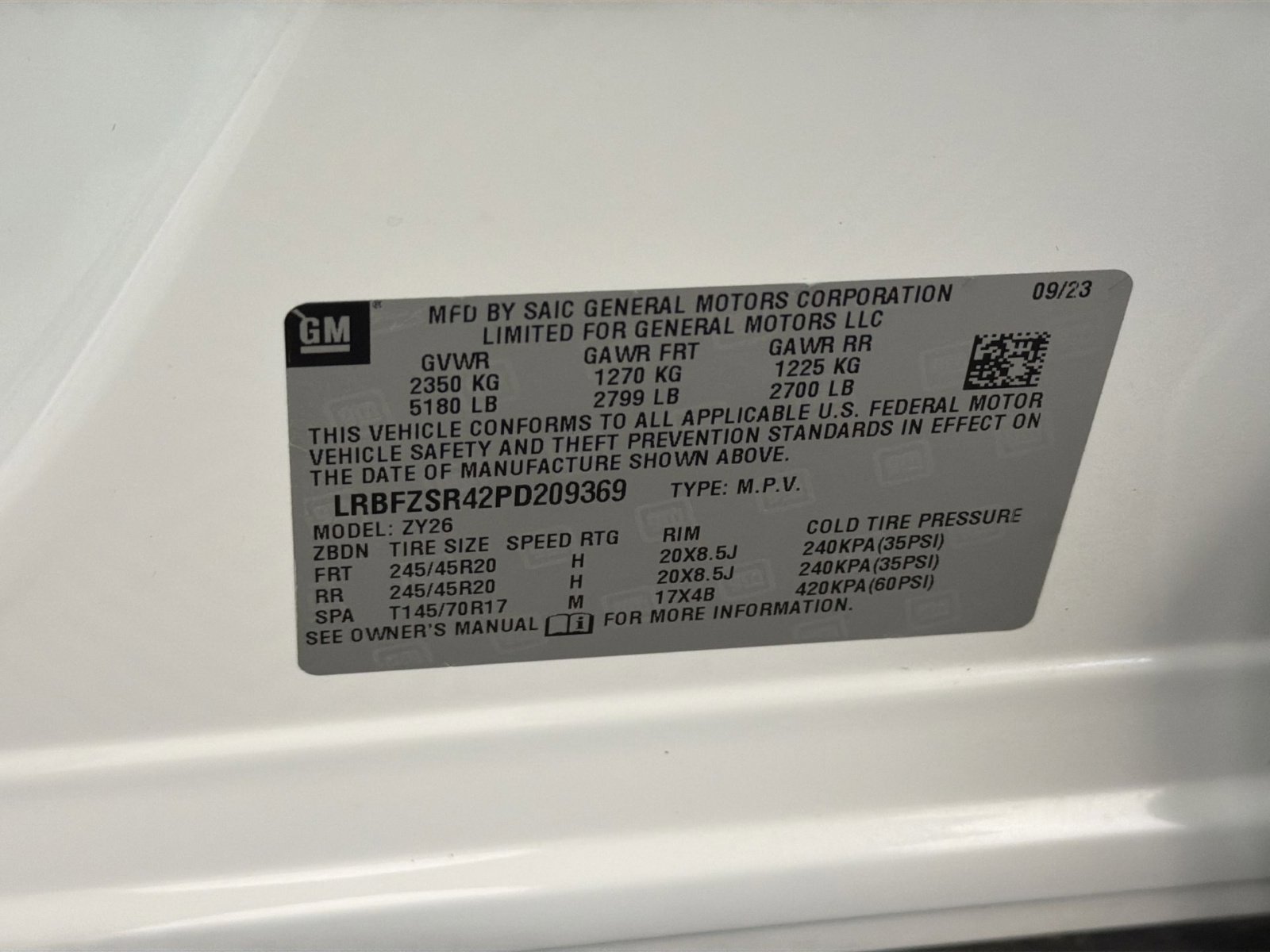 Used 2023 Buick Envision Avenir AWD/4WD image 29