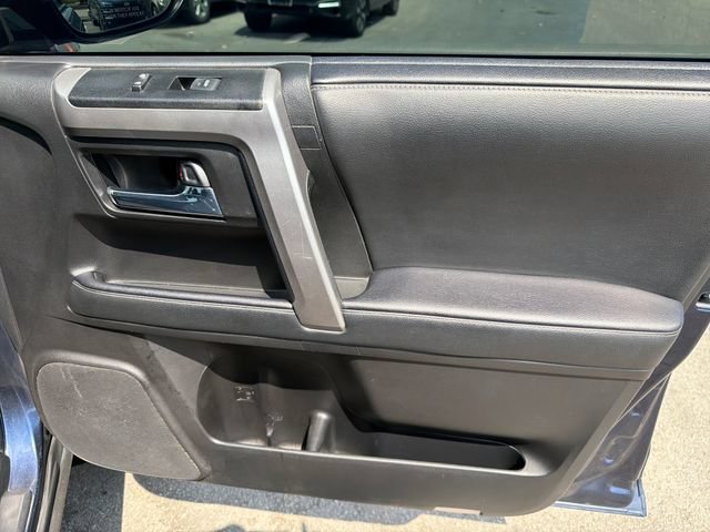 Used 2021 Toyota 4Runner SR5 AWD/4WD image 23