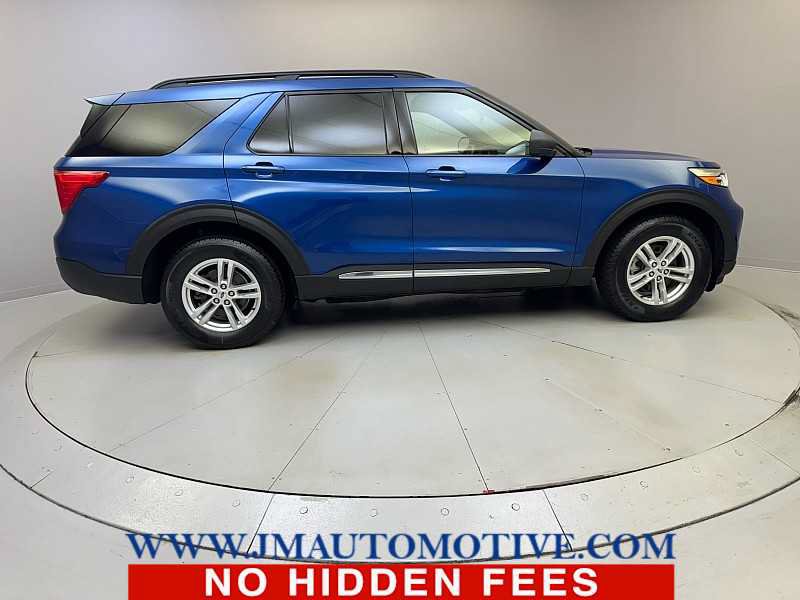 Used 2020 Ford Explorer XLT w/ Equipment Group 202A AWD/4WD image 6