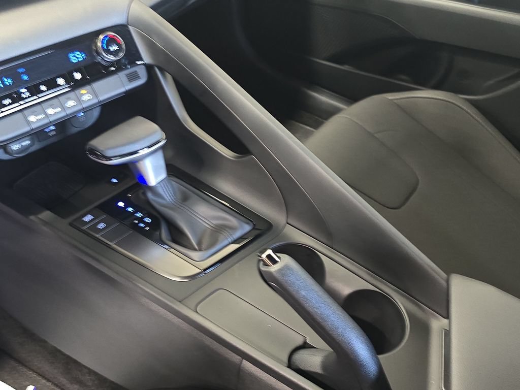 Certified 2026 Hyundai Elantra Sport FWD image 24