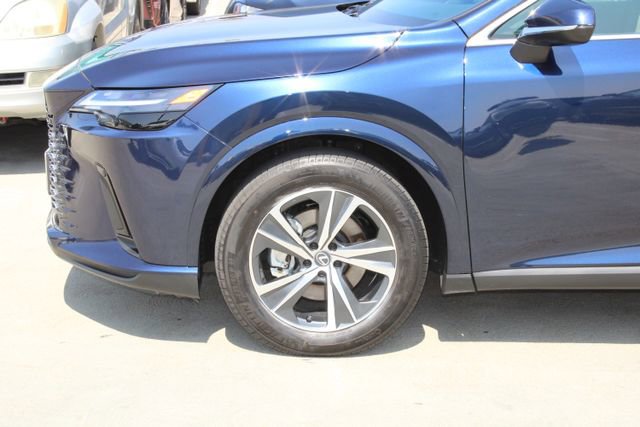 Certified 2023 Lexus RX 350h w/ Accessory Package (Z1) image 4