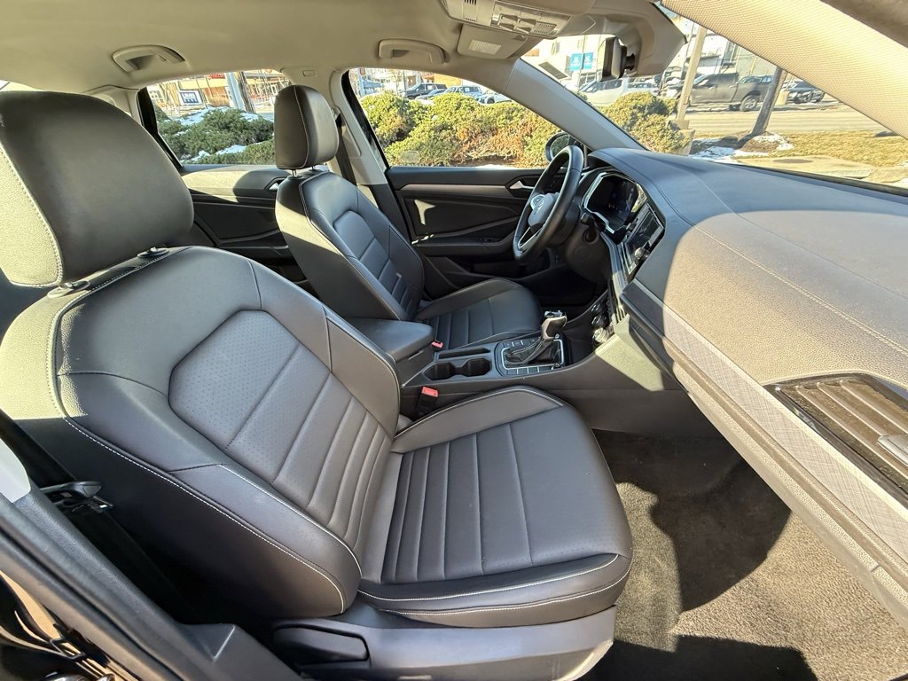 Used 2024 Volkswagen Jetta SE image 35