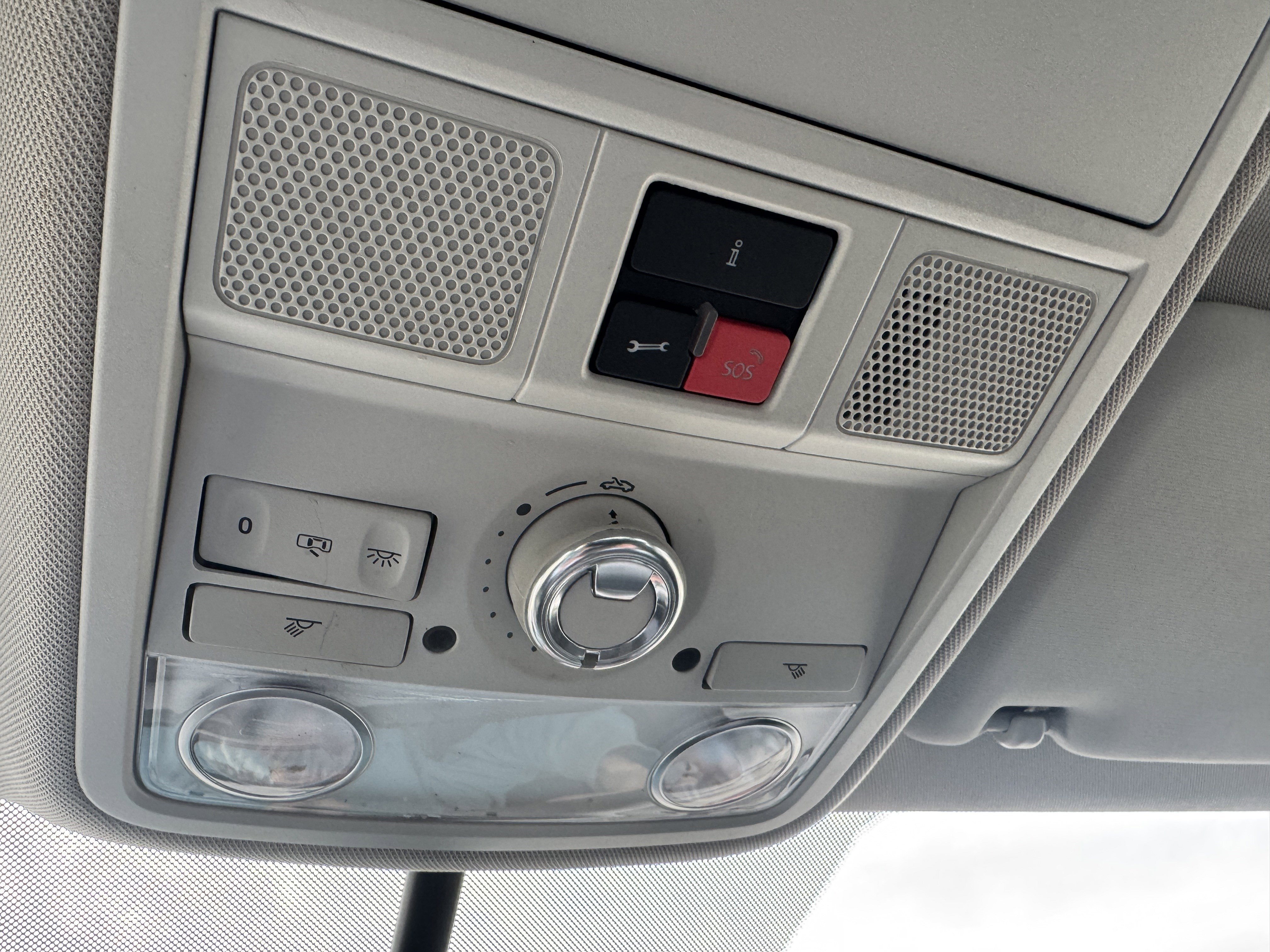 Used 2014 Volkswagen Passat TDI SEL Premium image 31