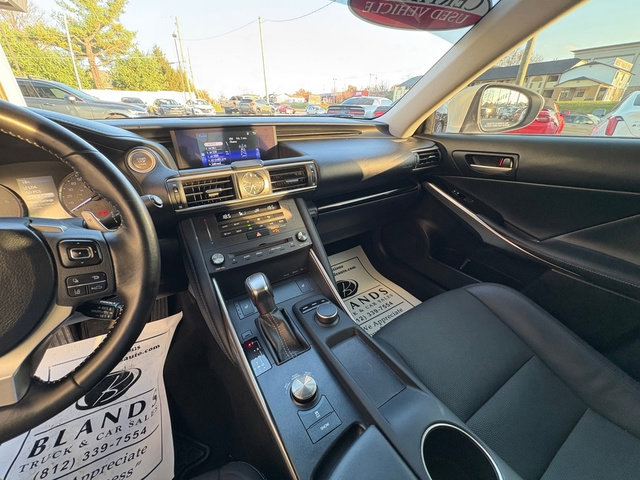 Used 2019 Lexus IS 300 AWD image 25