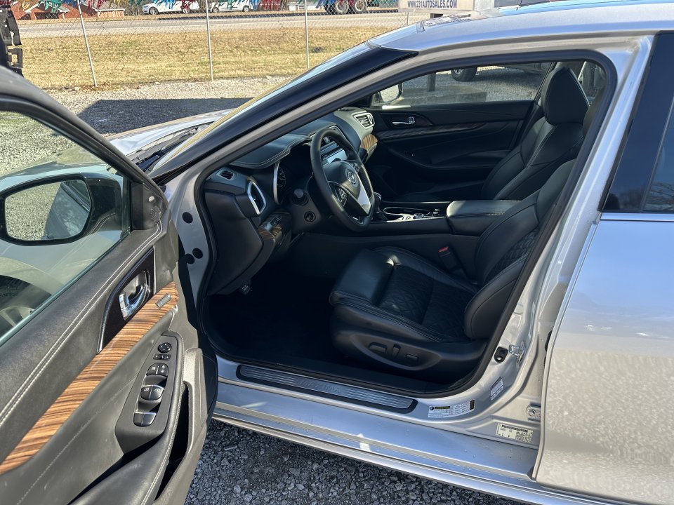 Used 2016 Nissan Maxima Platinum image 15