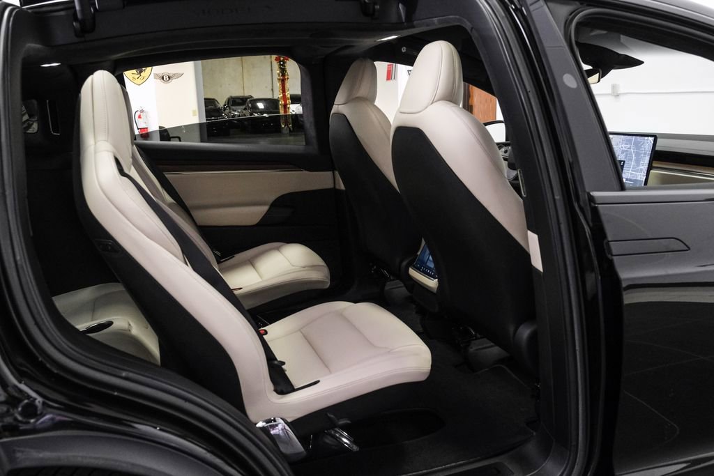 Used 2023 Tesla Model X image 39