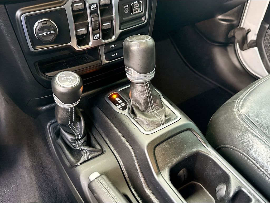 Used 2022 Jeep Wrangler Unlimited Sahara w/ Cold Weather Group image 18