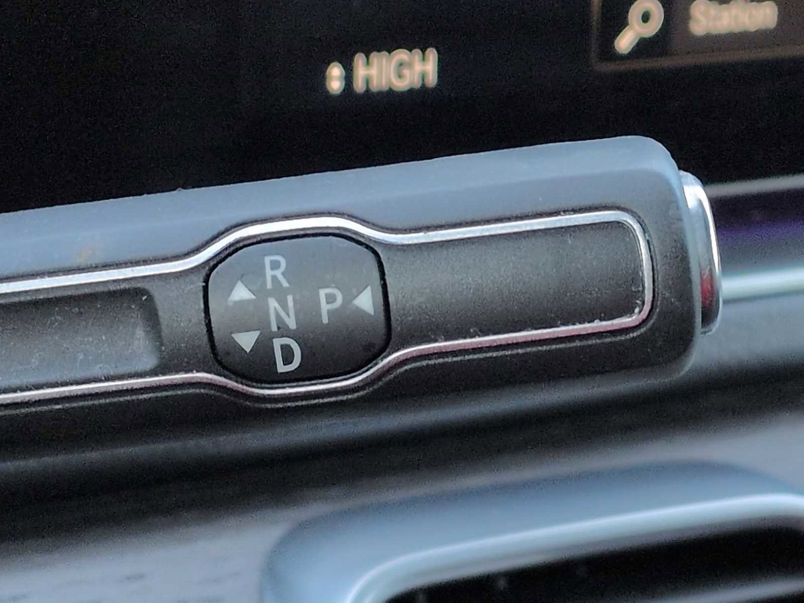 Used 2022 Mercedes-Benz GLE 450 4MATIC image 33