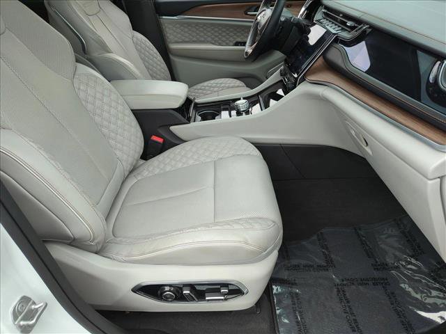 Used 2022 Jeep Grand Cherokee Summit w/ Adv Protech Group IV image 21