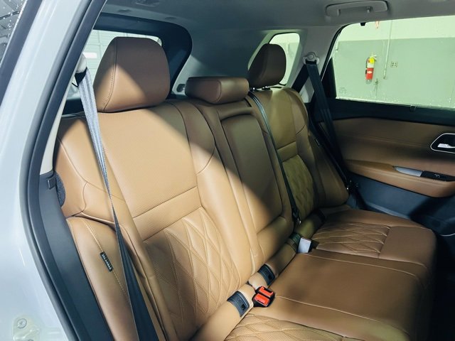 New 2026 Nissan Rogue Platinum image 31