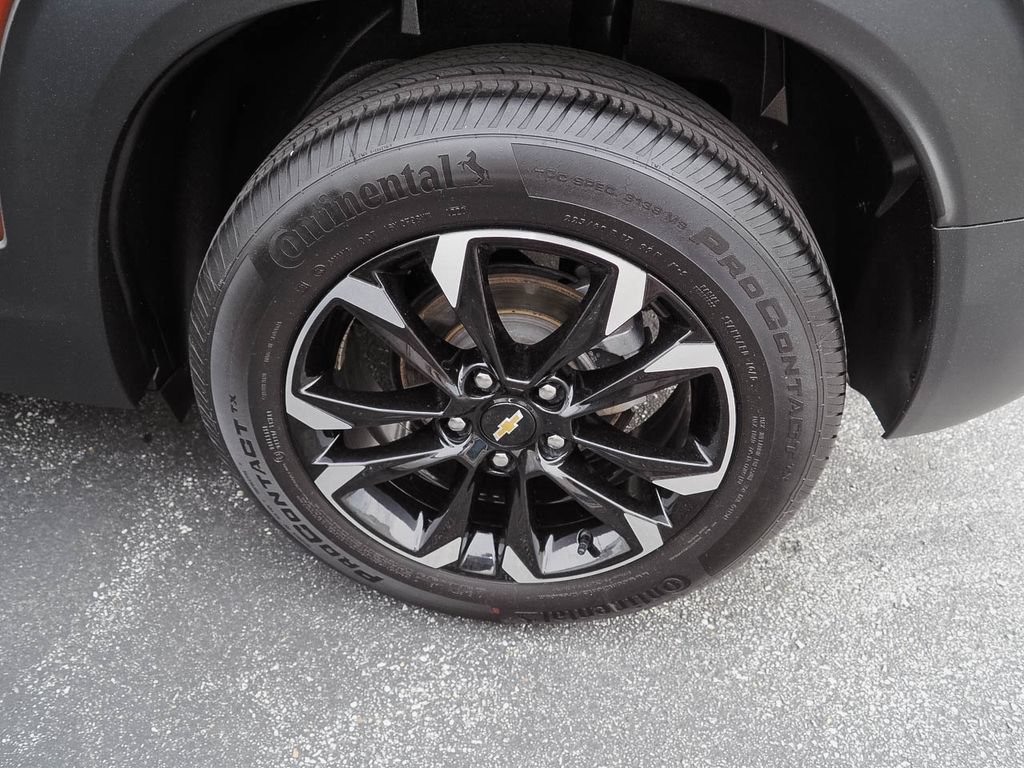 Certified 2021 Chevrolet TrailBlazer LT w/ Driver Confidence Package FWD image 37